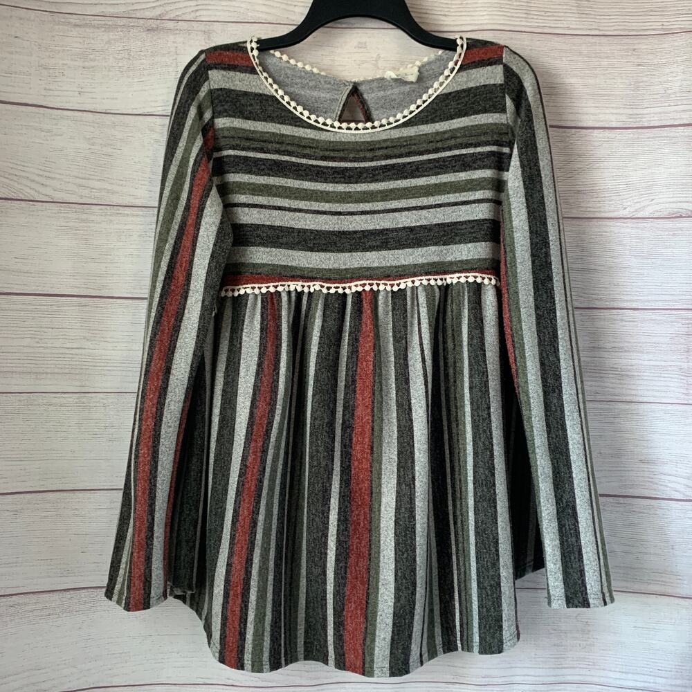 143 Story Gray and Red Striped Long Sleeve Tunic Blouse Lace Detail Size Large